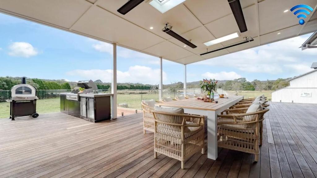 Silos, East Kangaloon