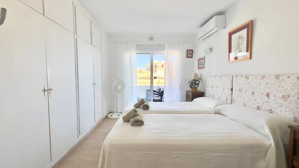 Magnífico Ático 4 hab frente a la playa con piscinas parking incluido por keywise - 5