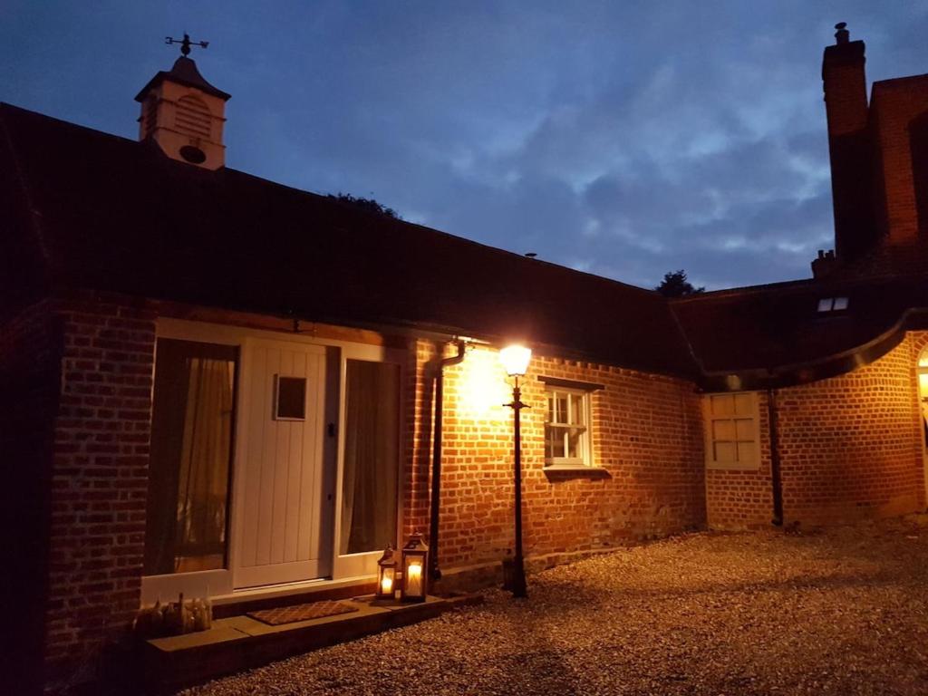 Beautiful, Double Room in Listed Barn Conversion, Shenfield