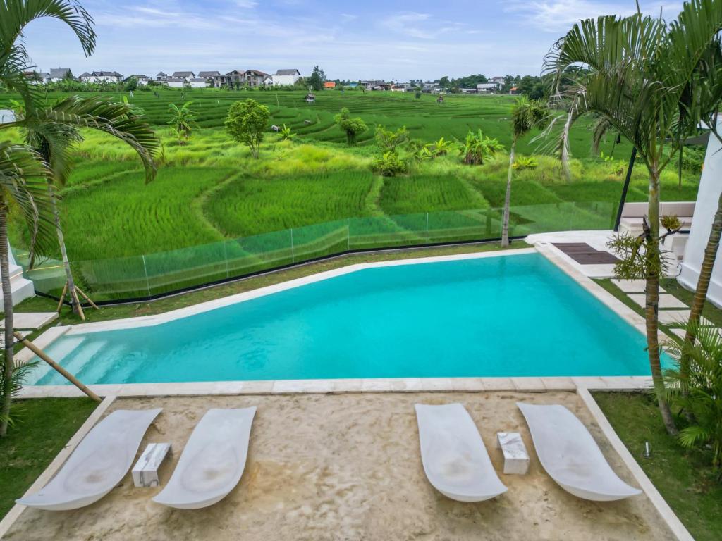 Luxus Oase - the R Villa Luwa mit Butler&Privatkoch, Munggu