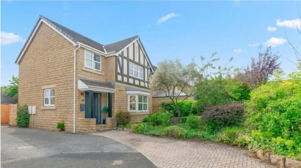 Stylish home close to the Yorkshire Dales & Leeds Airport, Ilkley