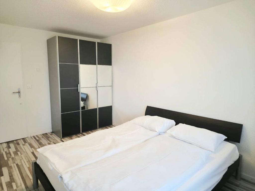 Holunder Inn, Menziken