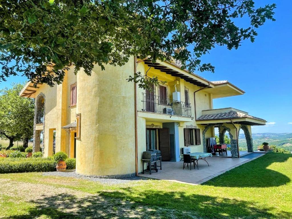 Charming villa in Umbria - sleeps 16 - lake view - Pool, jacuzzi and events room - 2