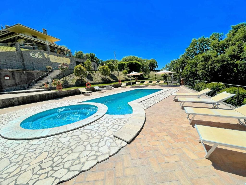 Charming villa in Umbria - sleeps 16 - lake view - Pool, jacuzzi and events room - 4