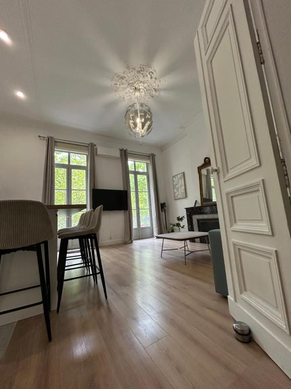 Appartement Avenue Feuchères Arènes - 1