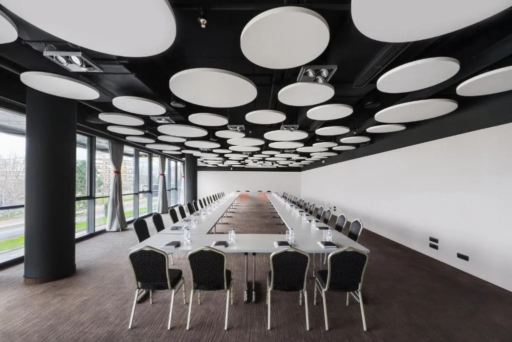 Crowne Plaza Podgorica by IHG, hotel in Podgorica