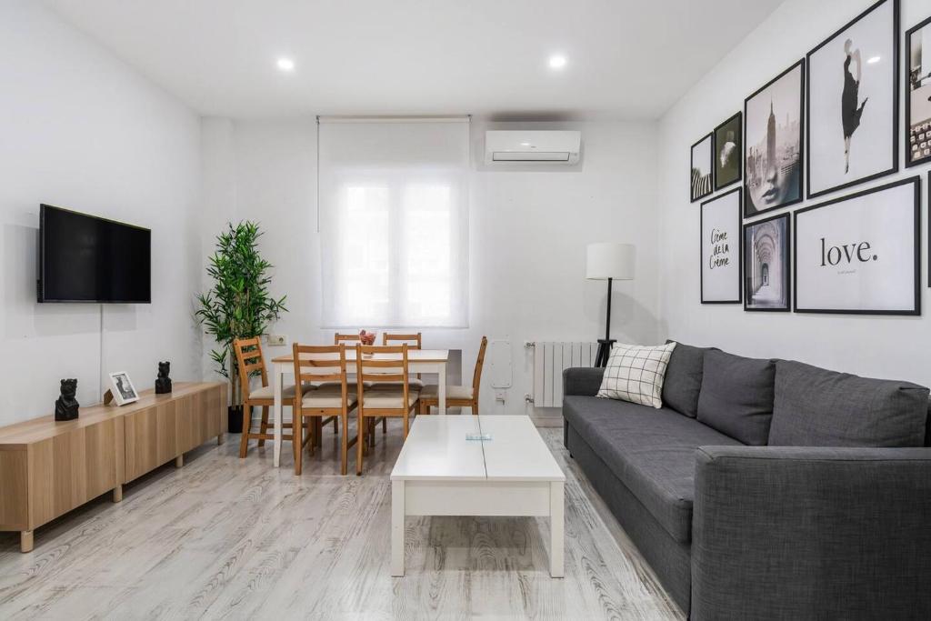 Théo - appartement 5 personnes - checl in h24 - wifi, Saint-Fons