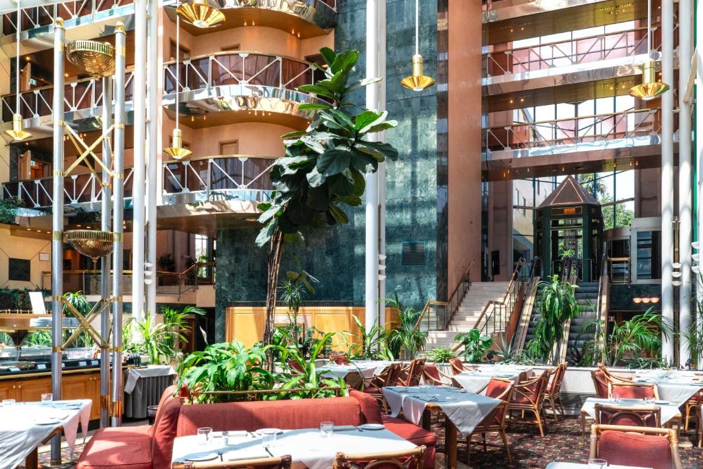 ロイヤル ガーデン ホテル (Royal Garden Hotel) レストラン