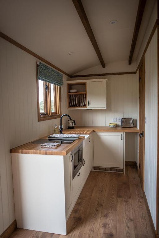 Pentland Shepherd Huts, Penicuik photo 5