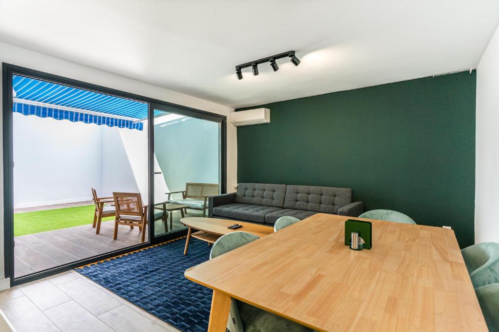 Tu casa con terraza en Madrid, Мадрид
