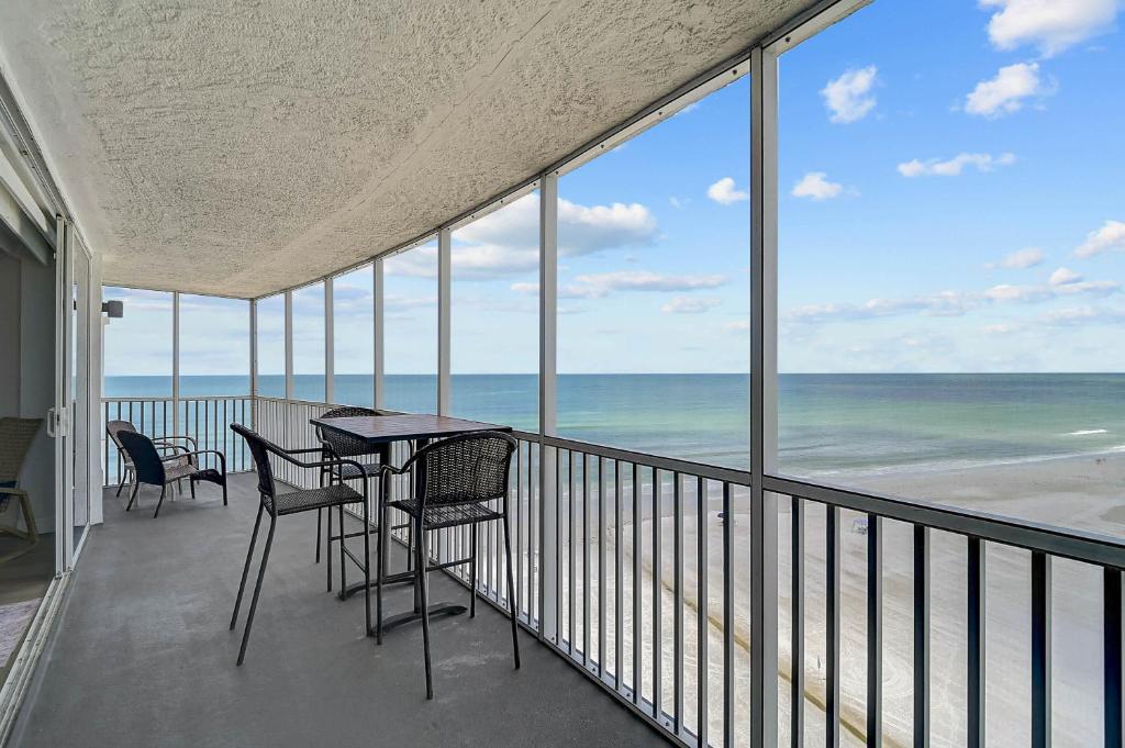 Crystal Sands 905, Siesta Key