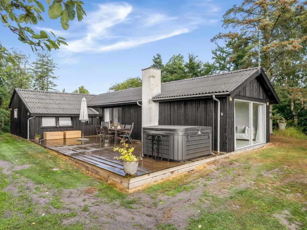 Holiday Home Githe - from the sea by Interhome, Hals