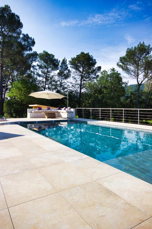 Le Domaine de l'Olivier, 20pers, piscine, sauna, Brignoles