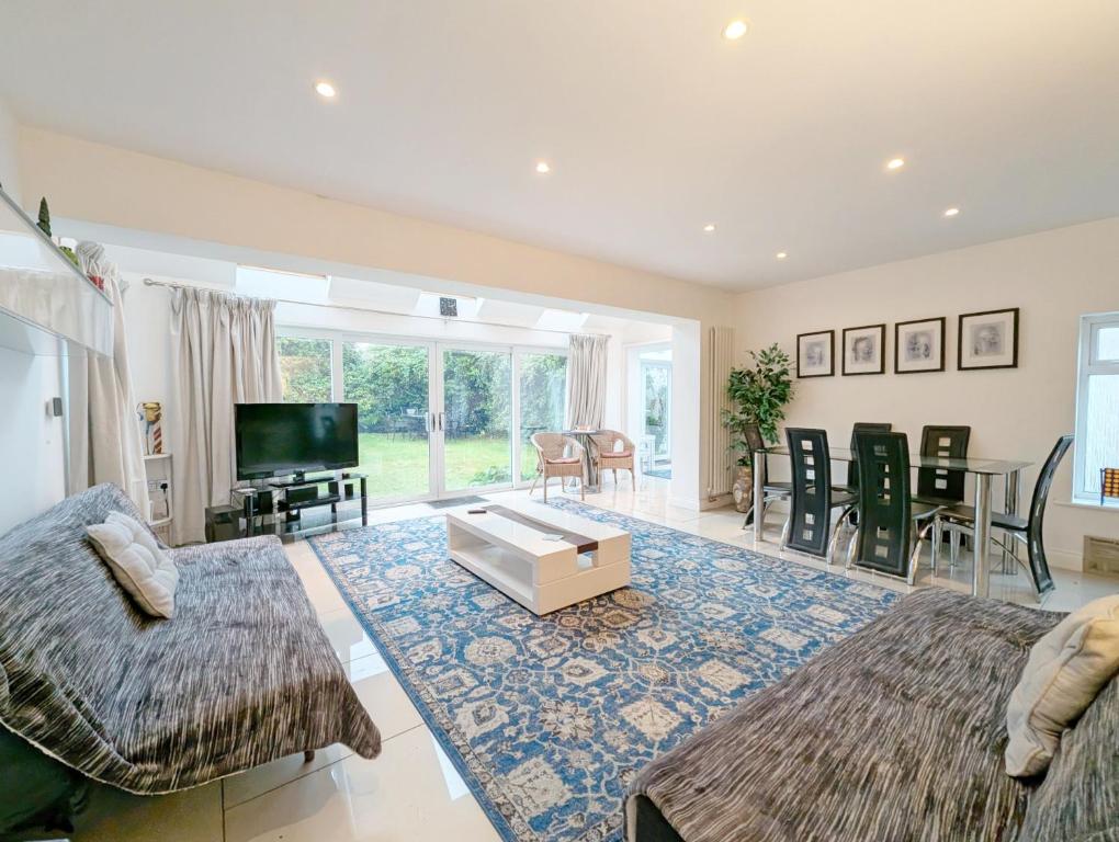 Locksash Close - West Wittering, West Wittering