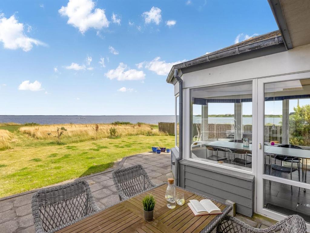 Holiday Home Bibbi - 20m to the fjord by Interhome, Ulfborg