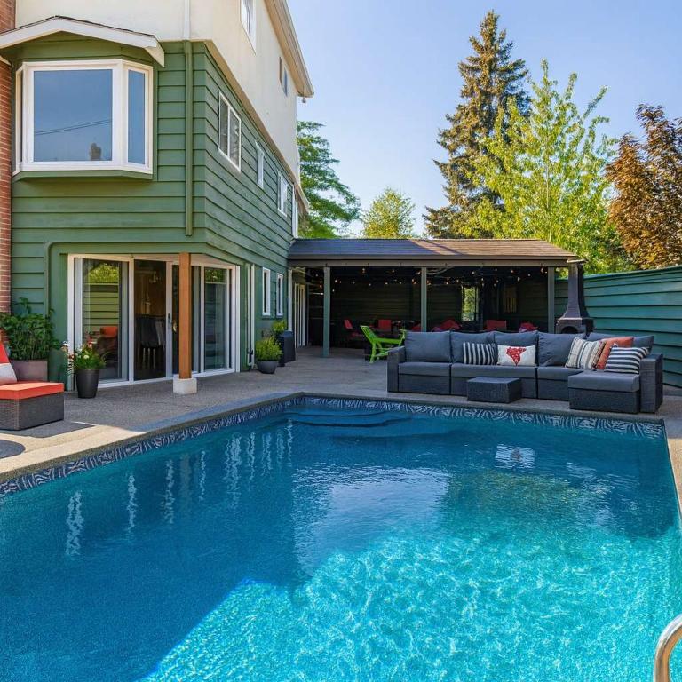 Hidden Oasis in Victoria, BC, Victoria