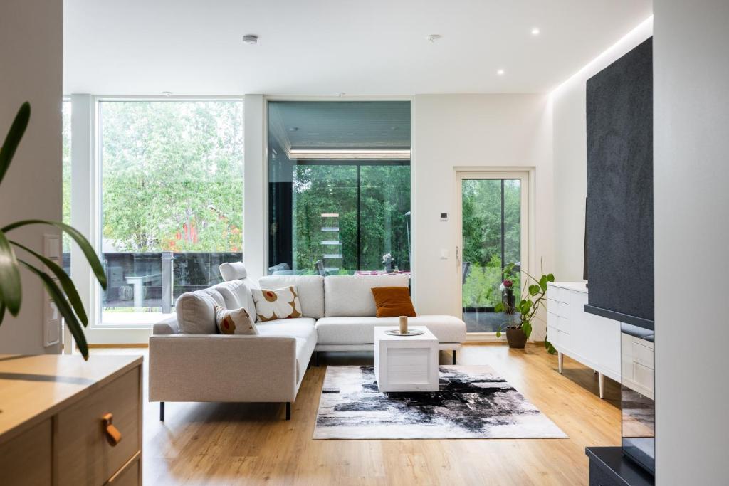 Modern Lapland Hideaway By BookLapland, Rovaniemi