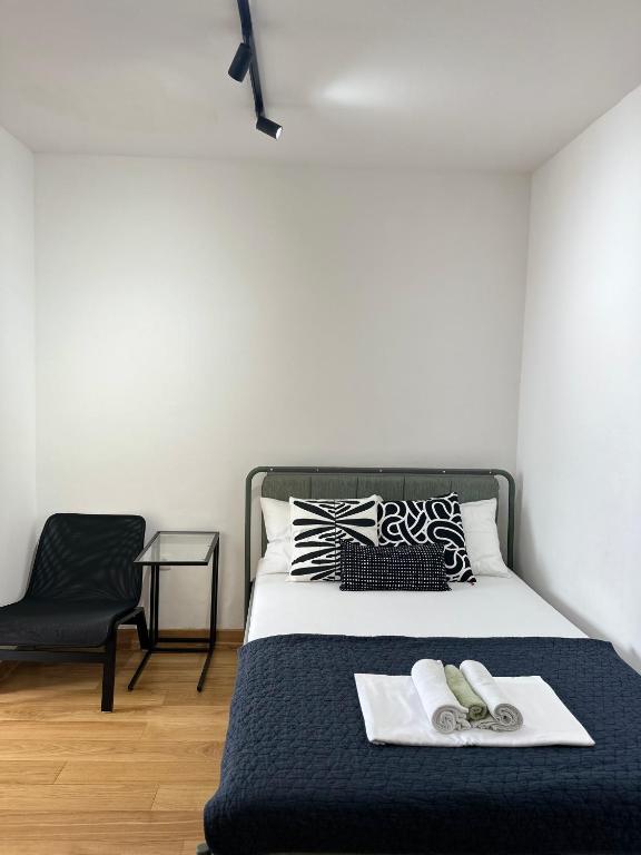 Central Studio 317 - 1