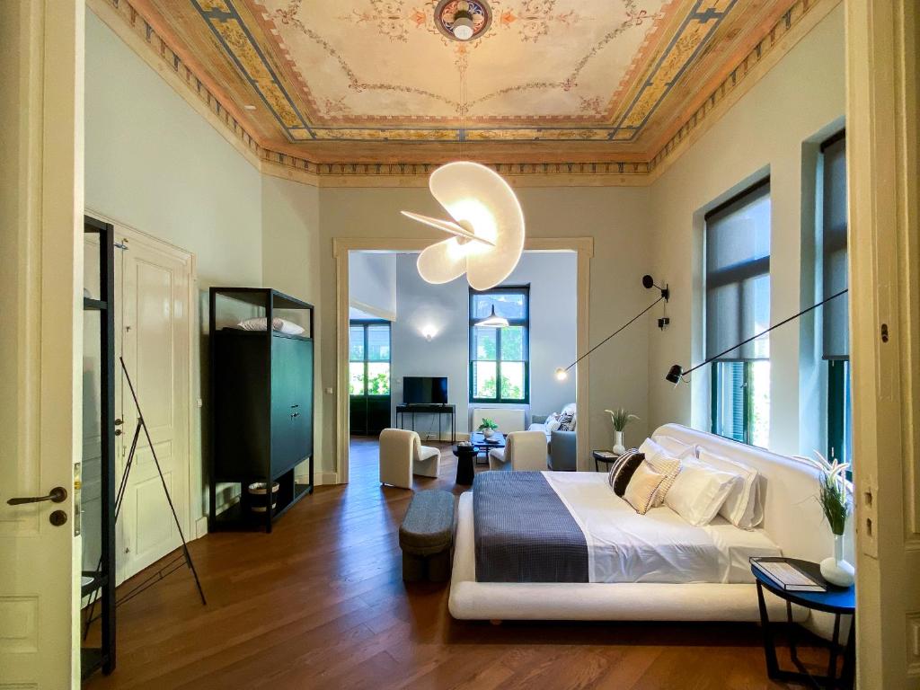 84 Luxury Suites in Center of Athens, Athen