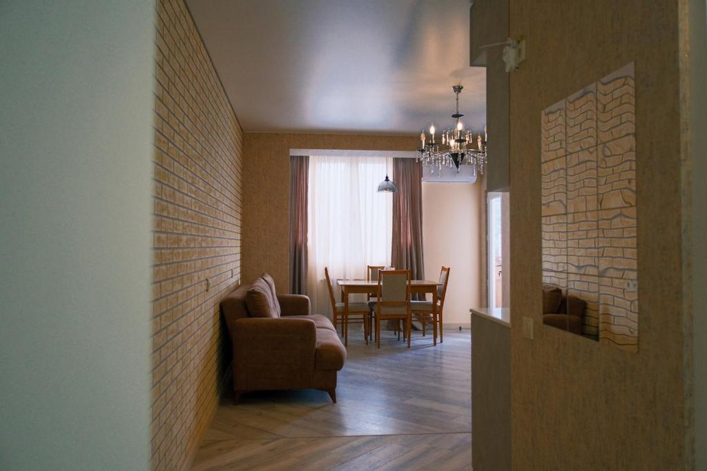 Skybridge home in Tbilisi, Tbilisi