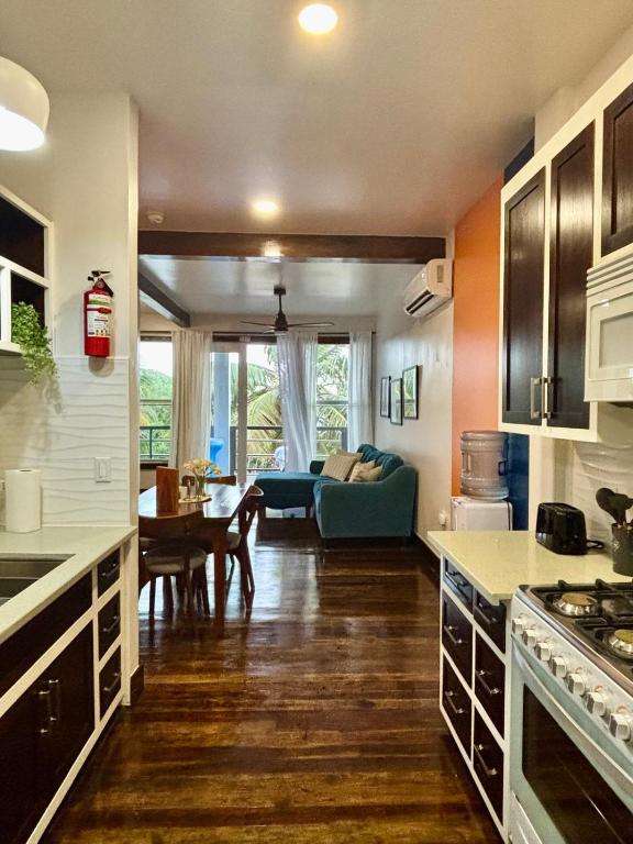 360 Suites - Sea View, One Bedroom, Caye Caulker