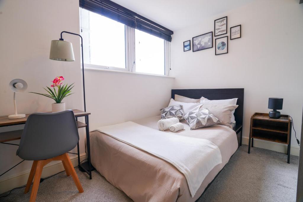 Luxury Swindon Centre Apartment 3 min to Train Station, Swindon