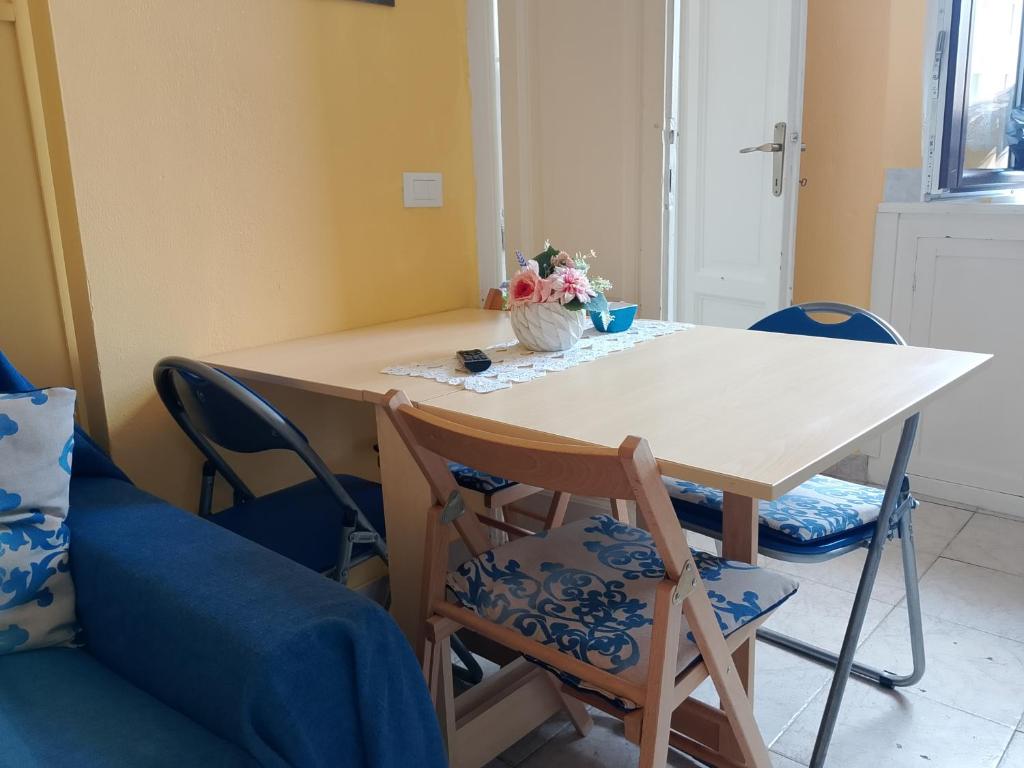 Mirella's sweet home -navigli milan - 2