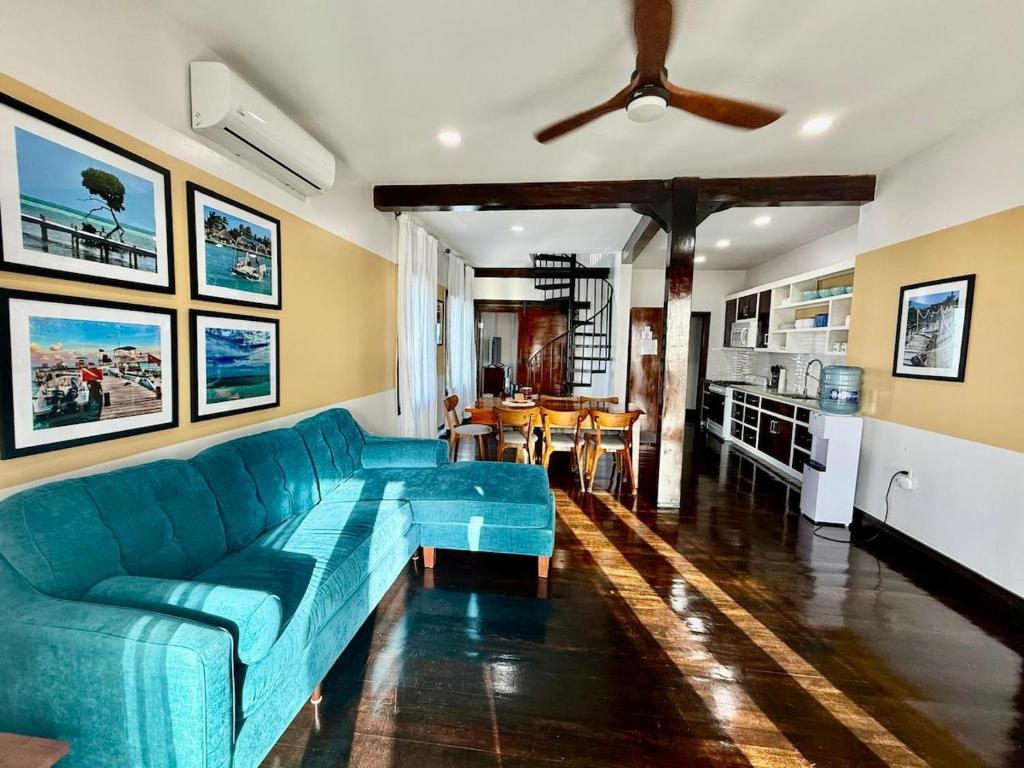 360 Suites - Seaside 6Bedroom Retreat, Caye Caulker