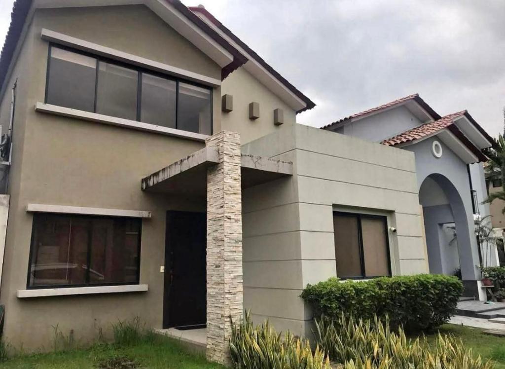 Casa en La laguna Samborondon - 3