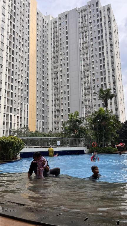 A Simple stay at SpringLake Apartment, Summarecon, Bekasi, Rawabugel