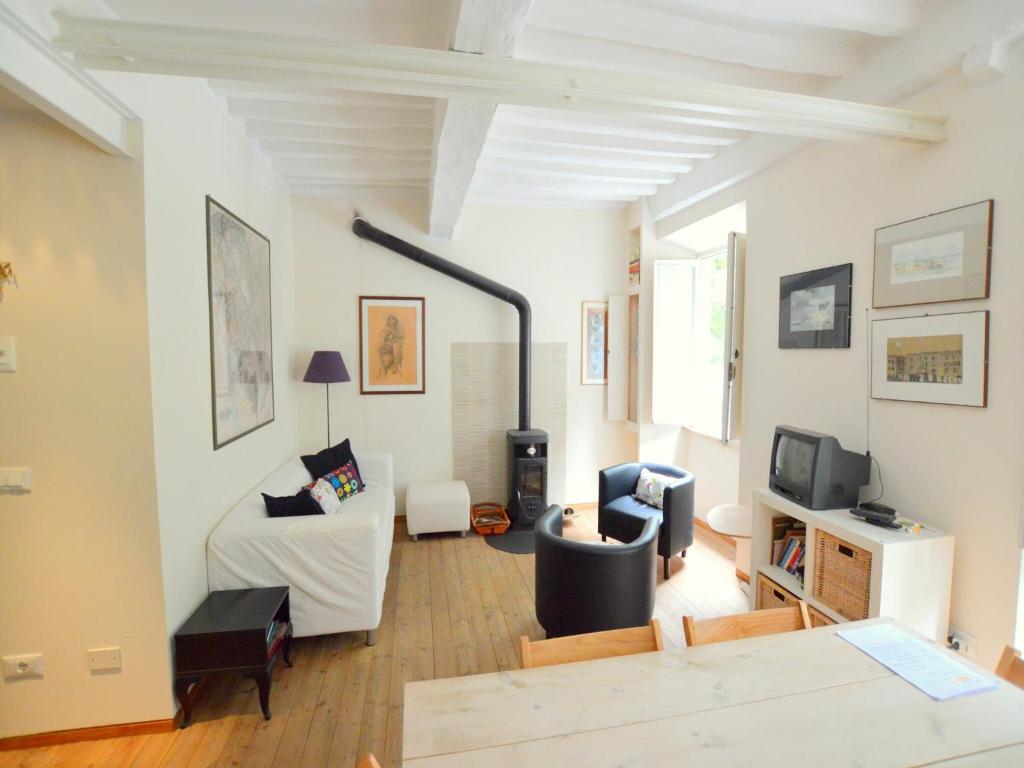 Charming Mansion in Lucca - 2