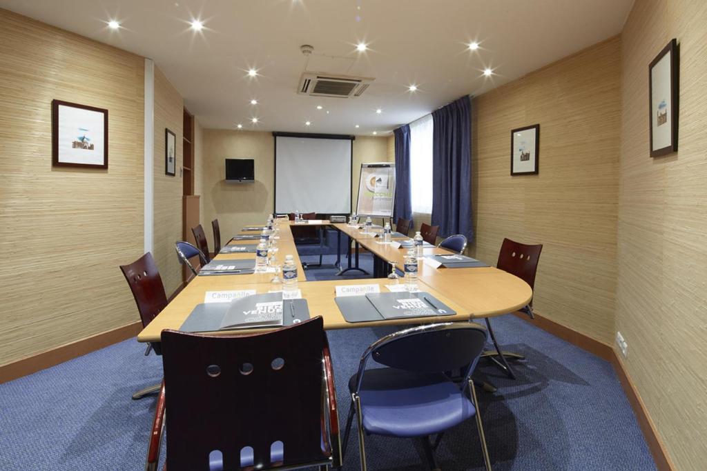 Business center