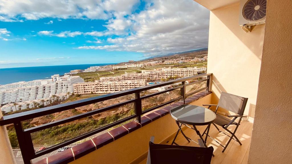 Sunset Paradise, Adeje