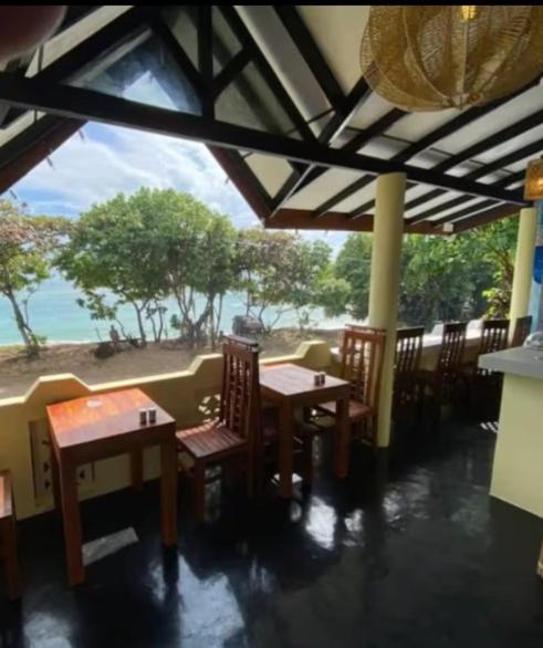 Celon vie Beachfront Hotel Ahangama, Ahangama