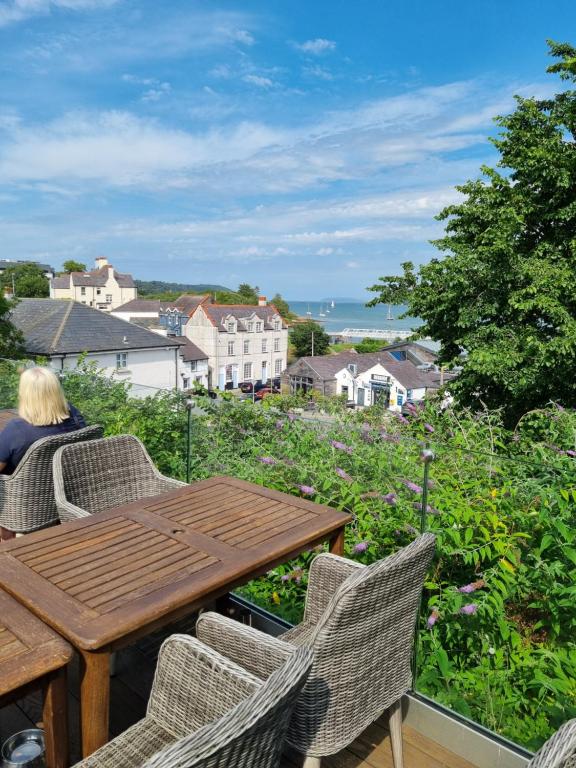 Ferrymans Cottage, Menai Bridge photo 3