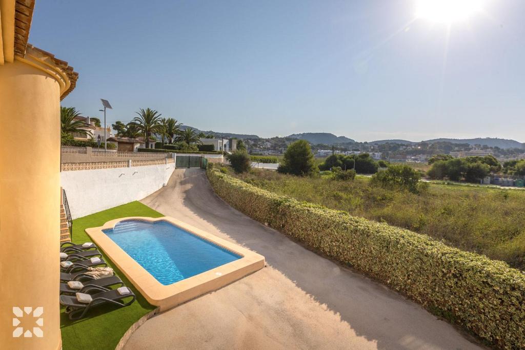 Villa Benlliure by Abahana Villas - 3