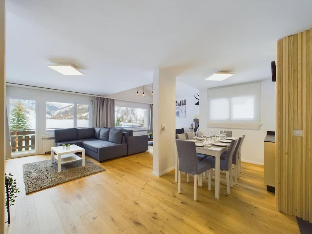 Mountain Majesty Apartment with Stunning Views - 5