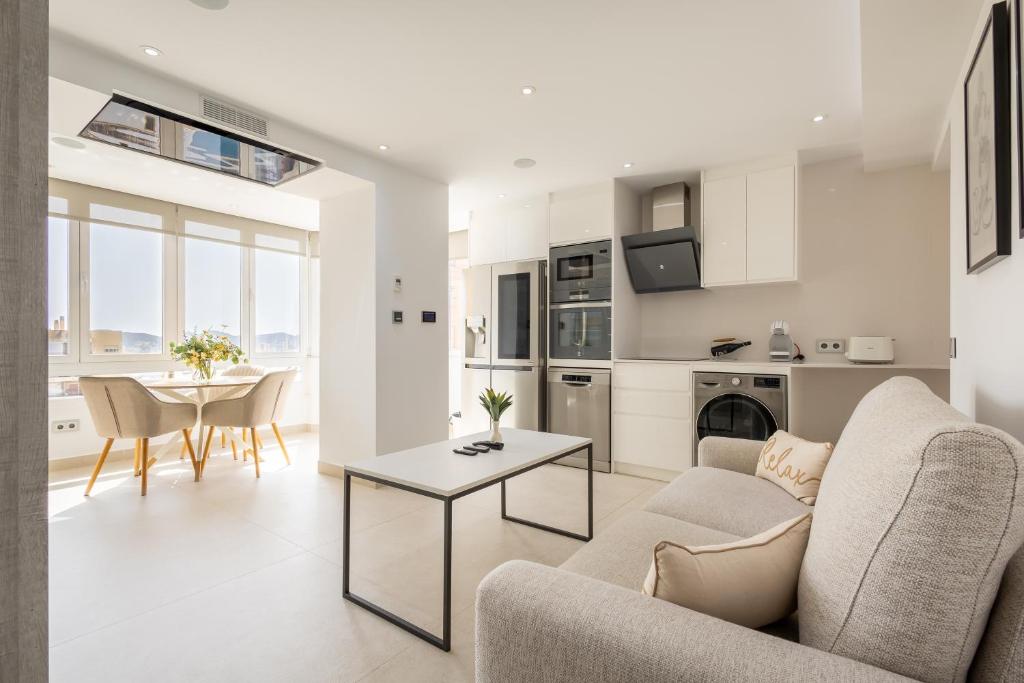 Luxury beachfront suite palmeras for 2 - Happy Rentals - 4