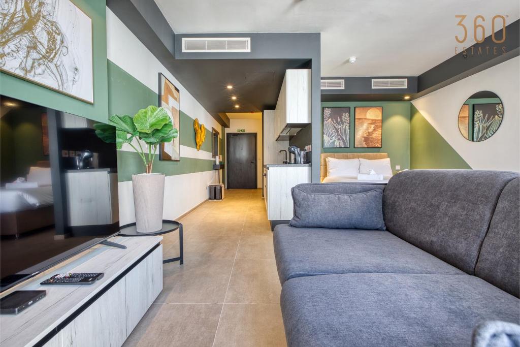 The Official Mercury Suites, APT with access to Pool by 360 Estates, Saint Julianʼs