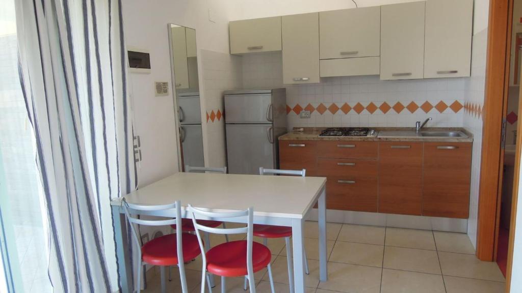 Flat with luminous terrace close to the sea, Bibione