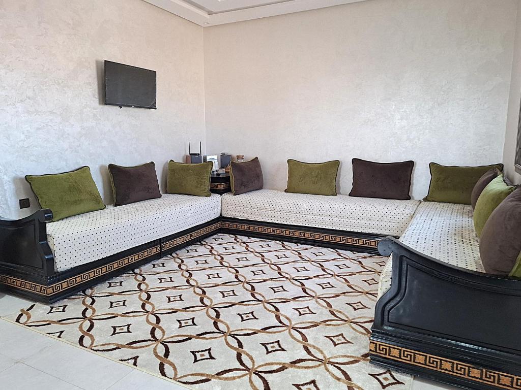 Charmant appartement lumineux deux chambres, As-Sawíra