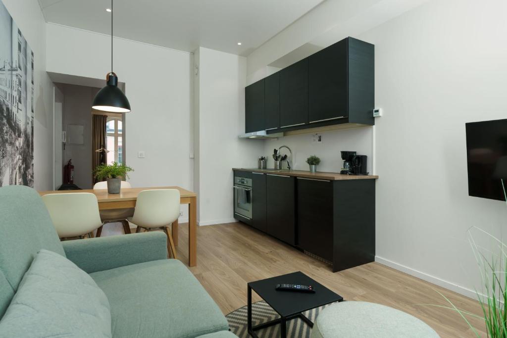 Shared lounge/TV area