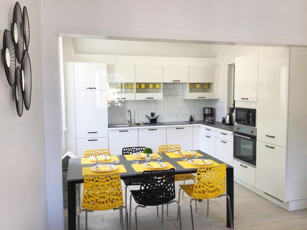 Appartement Le Solea 100m2 climatisé parking proche Sanctuaires - 4