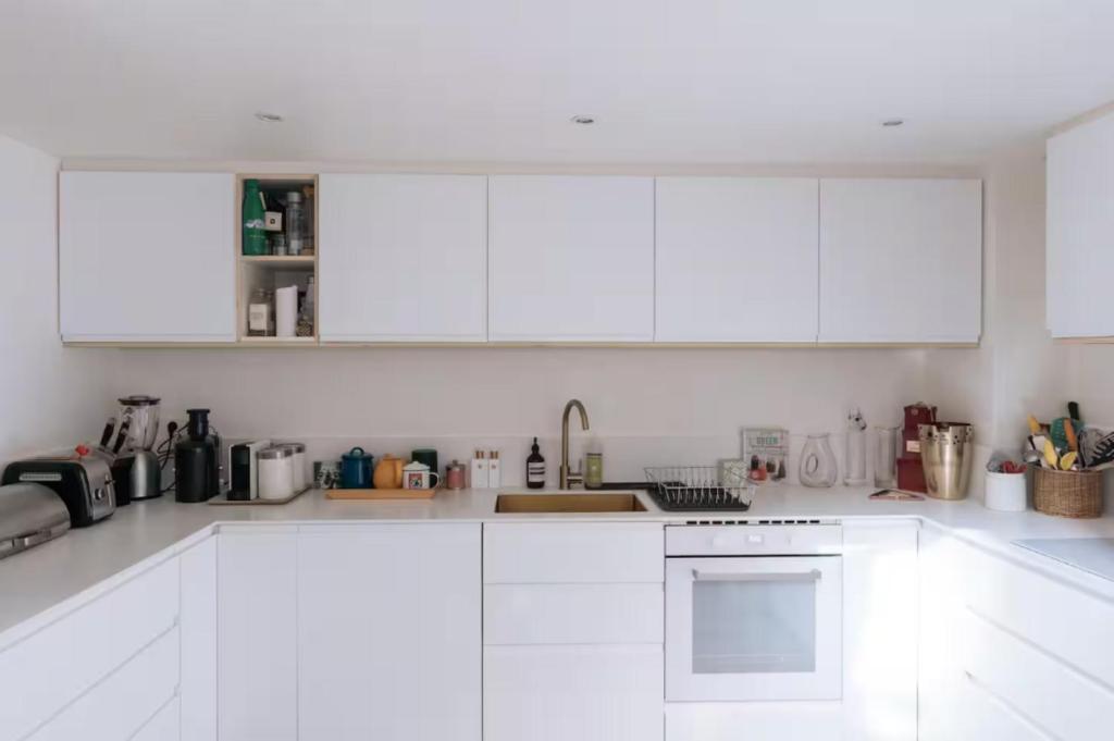 Stylish 1BD Loft Canal Saint-Martin! - 3