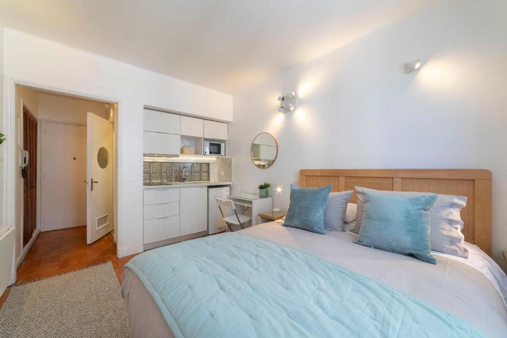 Enjoy and Unwind in Our Cozy Home - 3