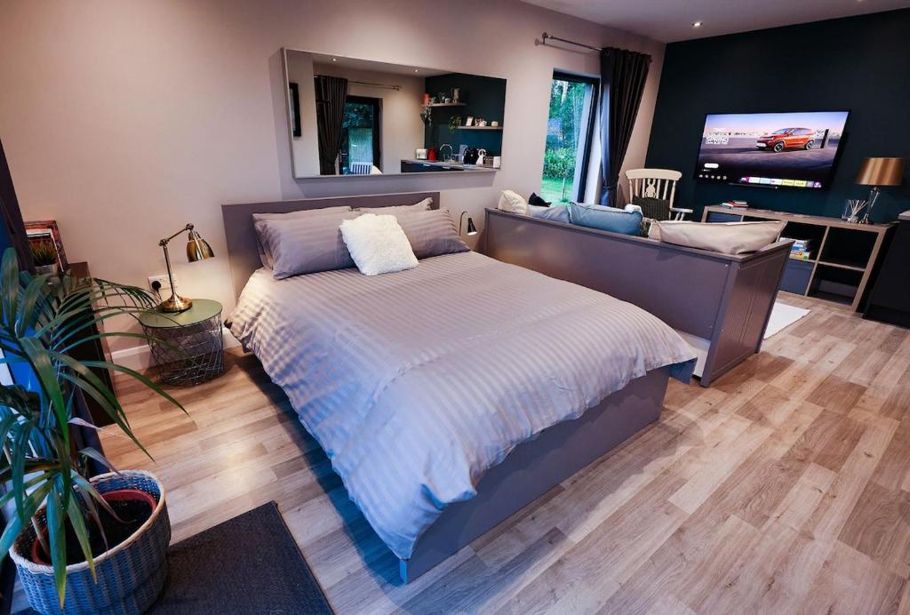 Hideaway near Gleno Waterfall, Glenoe