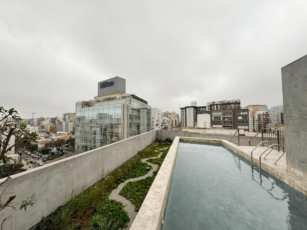 New 2D with Pool-Coworking-Gym in Miraflores - 2