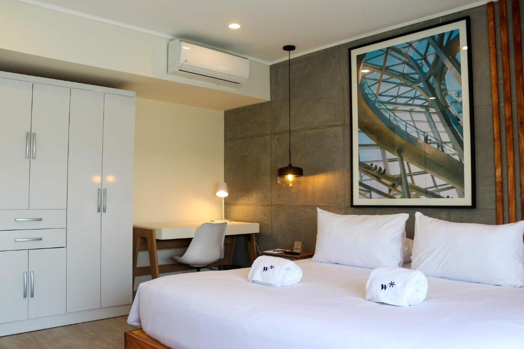 Black by Wynwood House - 2