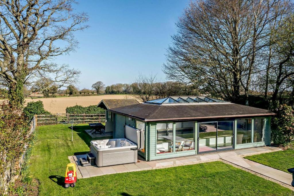 Victoria Cottage - Wensum Retreats, Gunthorpe