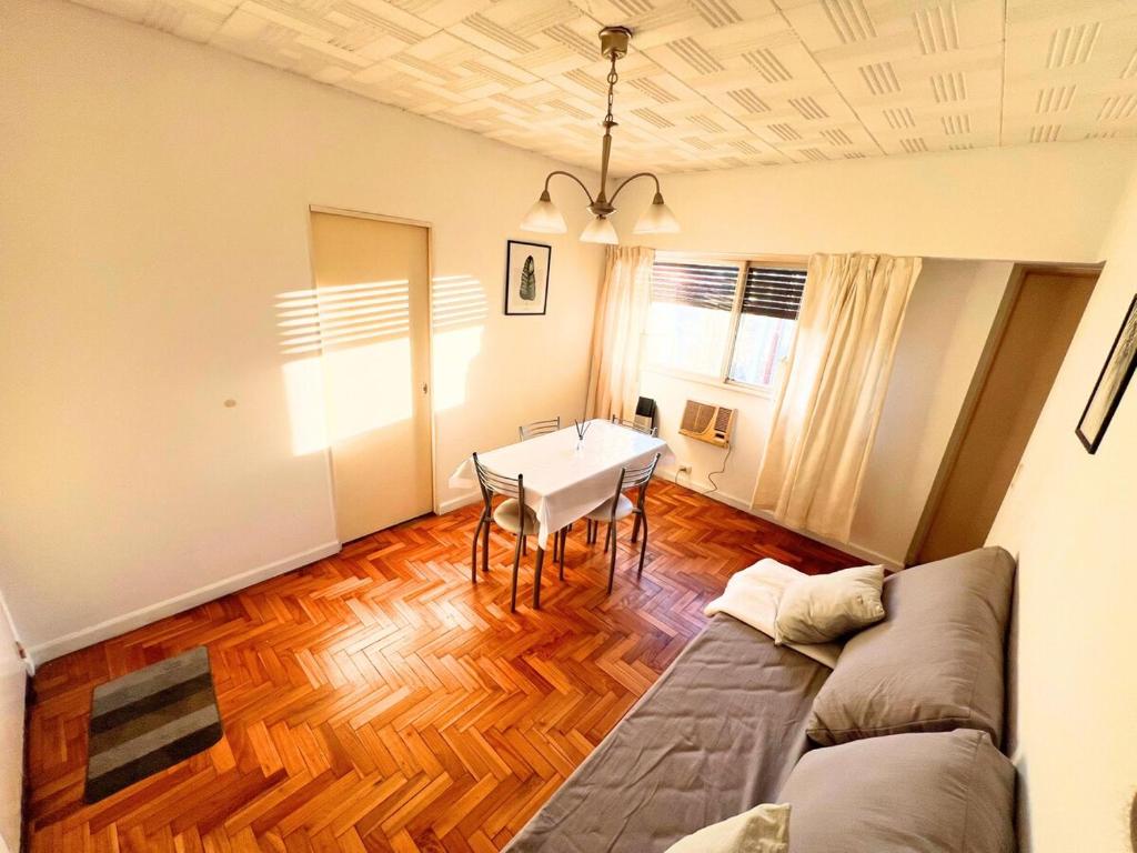 Departamento 2 ambientes pleno centro de la Ciudad - 4